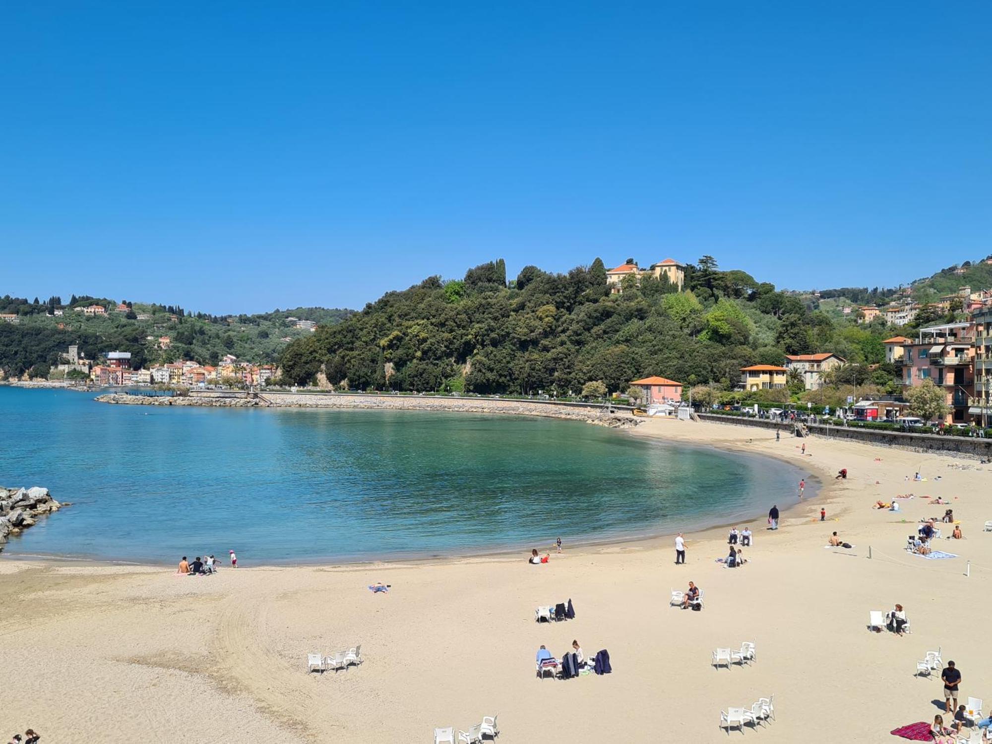 Casa Del Vicolo: Central 2BR Apartment with Easy Excursion Access La Spezia Exterior photo
