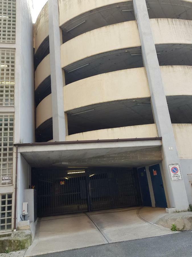Casa Del Vicolo: Central 2BR Apartment with Easy Excursion Access La Spezia Exterior photo