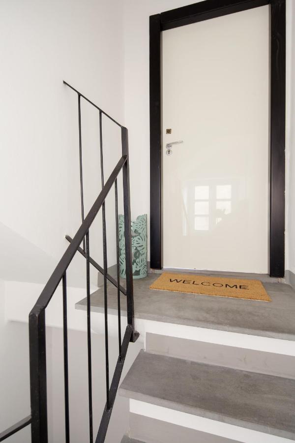 Casa Del Vicolo: Central 2BR Apartment with Easy Excursion Access La Spezia Exterior photo