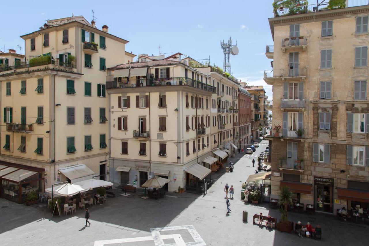 Casa Del Vicolo: Central 2BR Apartment with Easy Excursion Access La Spezia Exterior photo